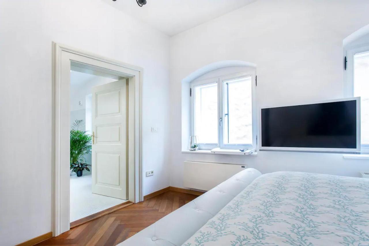 Address Deluxe Downtown Apartment Ljubljana Ngoại thất bức ảnh