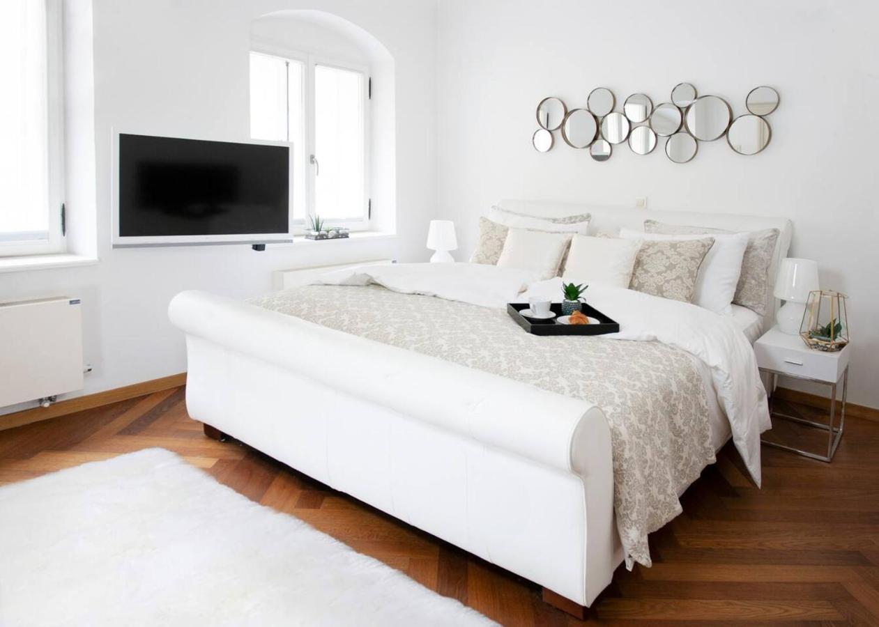 Address Deluxe Downtown Apartment Ljubljana Ngoại thất bức ảnh